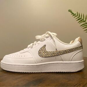 NIKE COURT VISION LOW